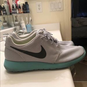 Nike roshe run “calypso”